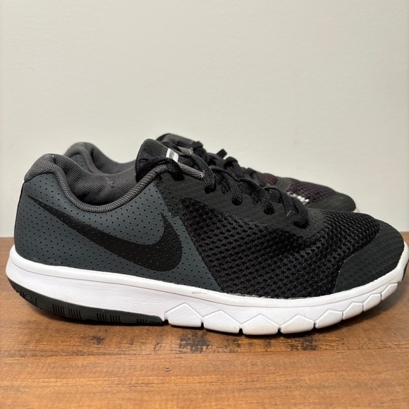 Nike Shoes - Nike Flex Experience Sneakers Running Shoes Size 5Y / 6.5 Women 844995-001